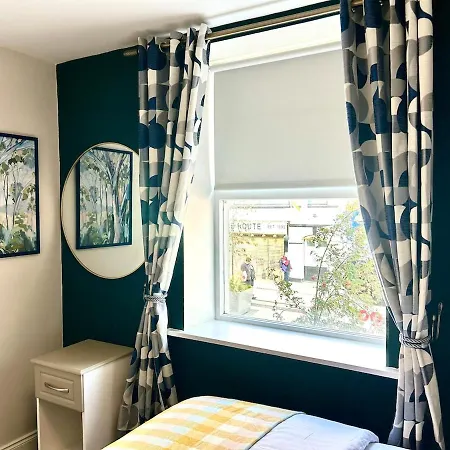 2 Bedroom In Centre Sleeps 4 People Appartement Cork